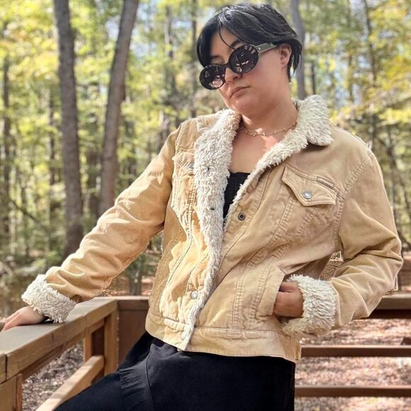 VTG 00s Aéropostale corduroy utility jacket w/ faux shearling accents! SOFT! - Picture 3 of 8